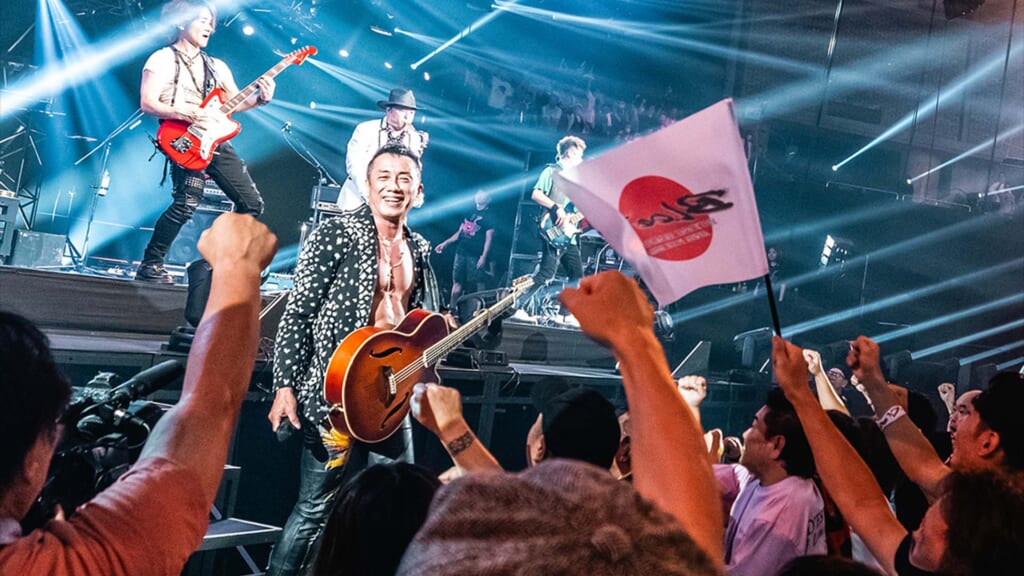 長渕剛の全国ツアー“BLOOD”のファイナル公演映像が配信&放送！　2月24日、U-NEXTとCS放送TBSチャンネル1にて