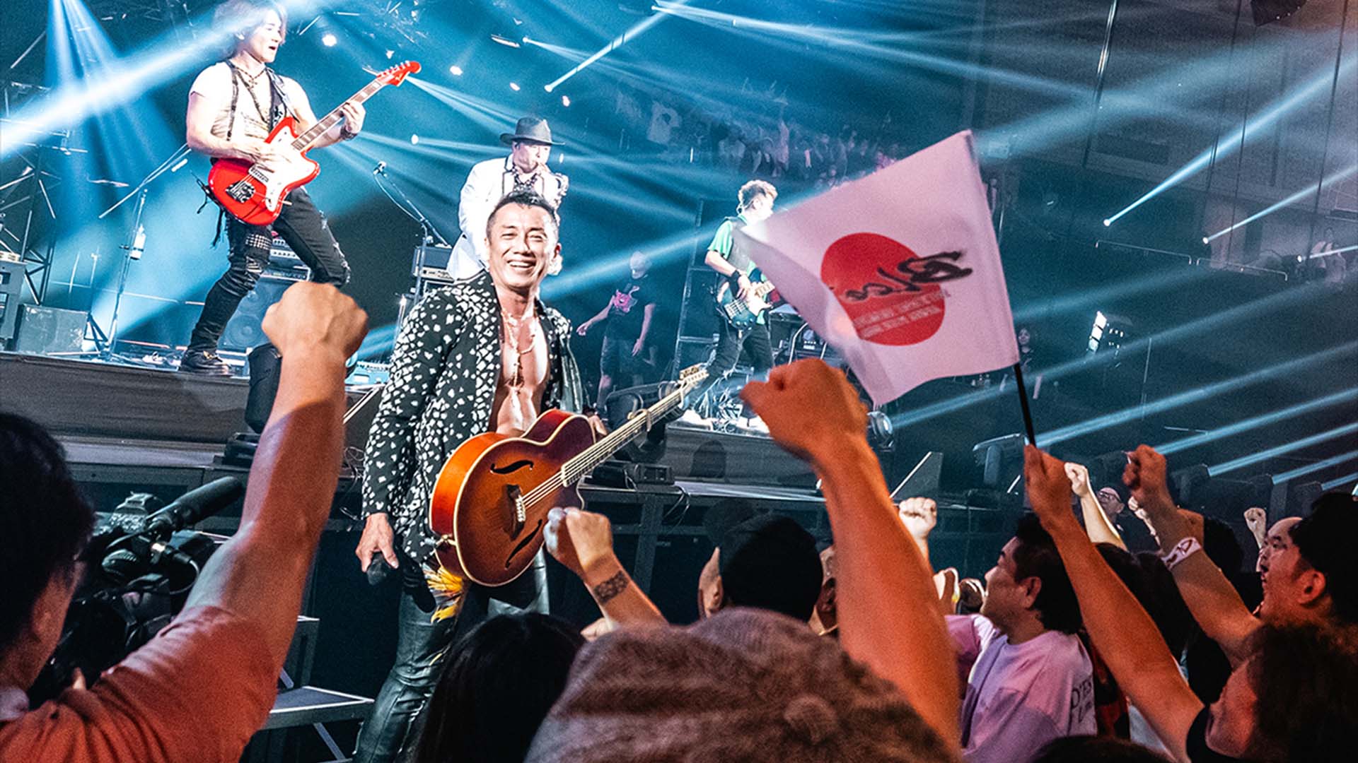 長渕剛の全国ツアー“BLOOD”のファイナル公演映像が配信&放送！　2月24日、U-NEXTとCS放送TBSチャンネル1にて