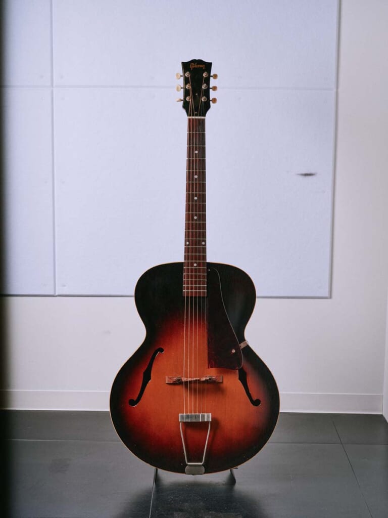 Gibson L-48(表面)