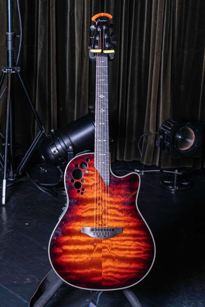 Ovation/C2078AXP-STB(前面)
