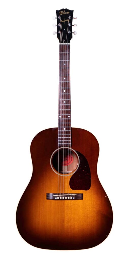 Gibson/Tamio Okuda J-45(前面)