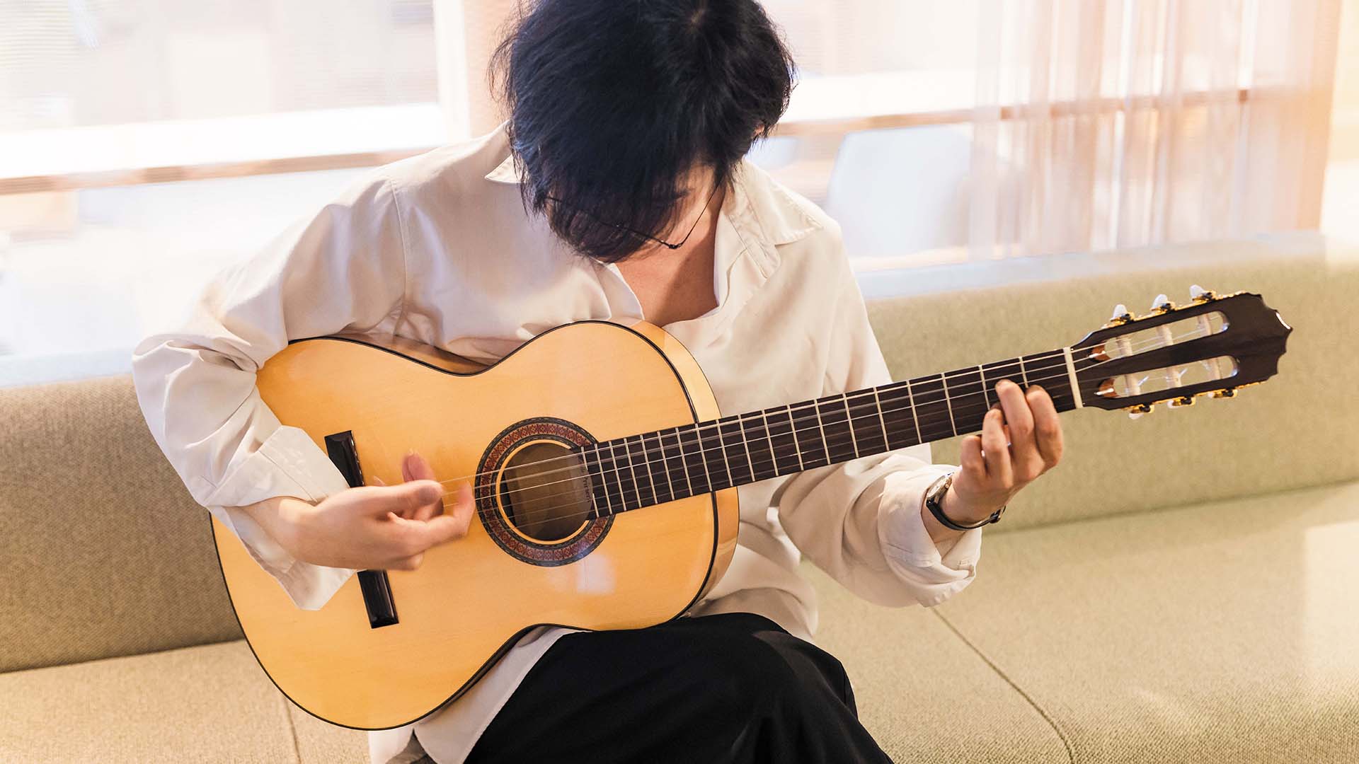 君島大空×Aranjuez con JIN OKI／Primera｜部屋に置いておきたいガット・ギター