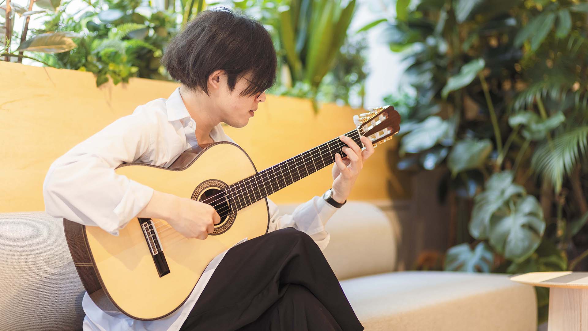 君島大空×Asturias／CUSTOM/S 630mm｜部屋に置いておきたいガット・ギター