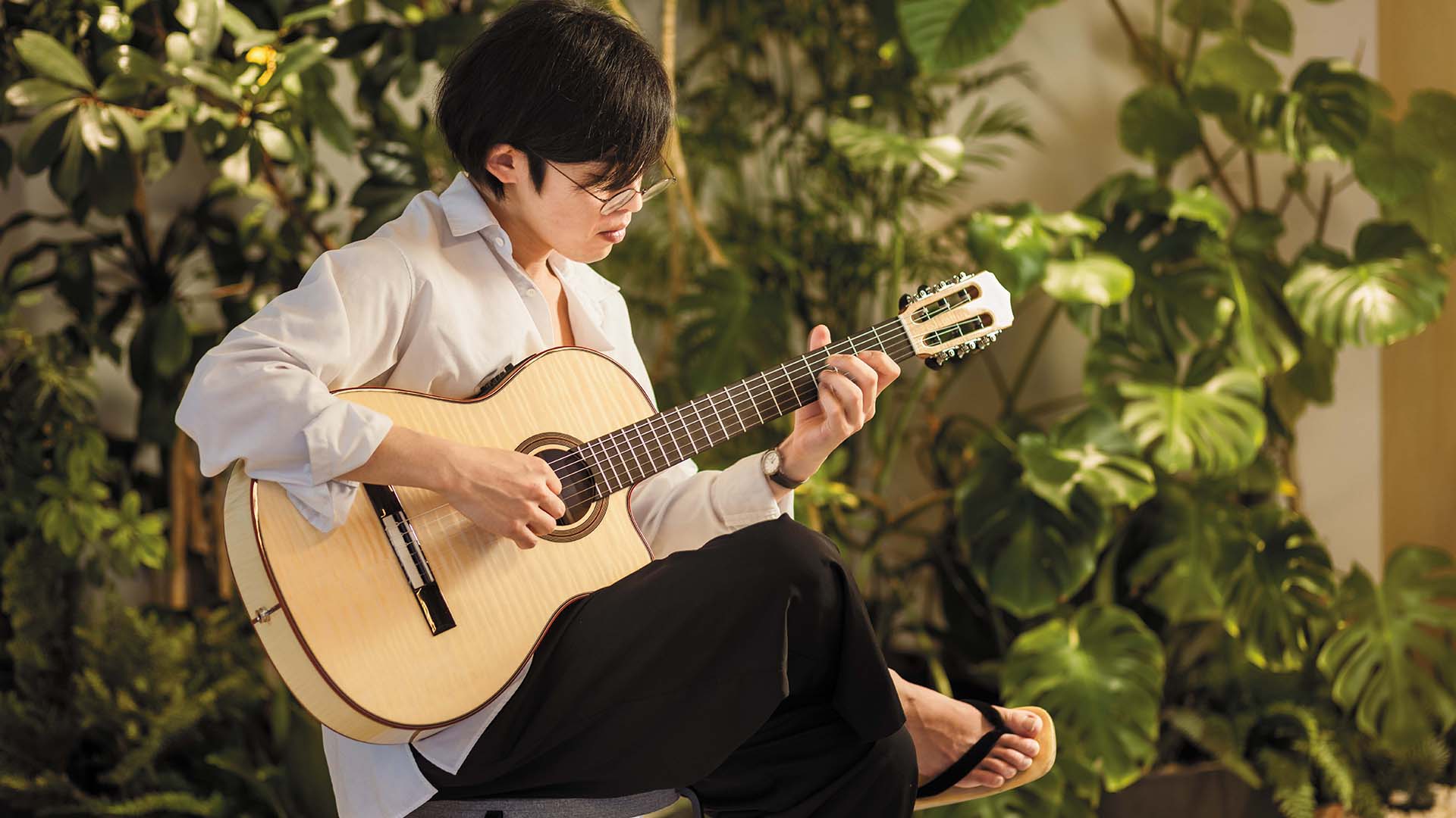 君島大空×Córdoba／Fusion 12 White Sands｜部屋に置いておきたいガット・ギター