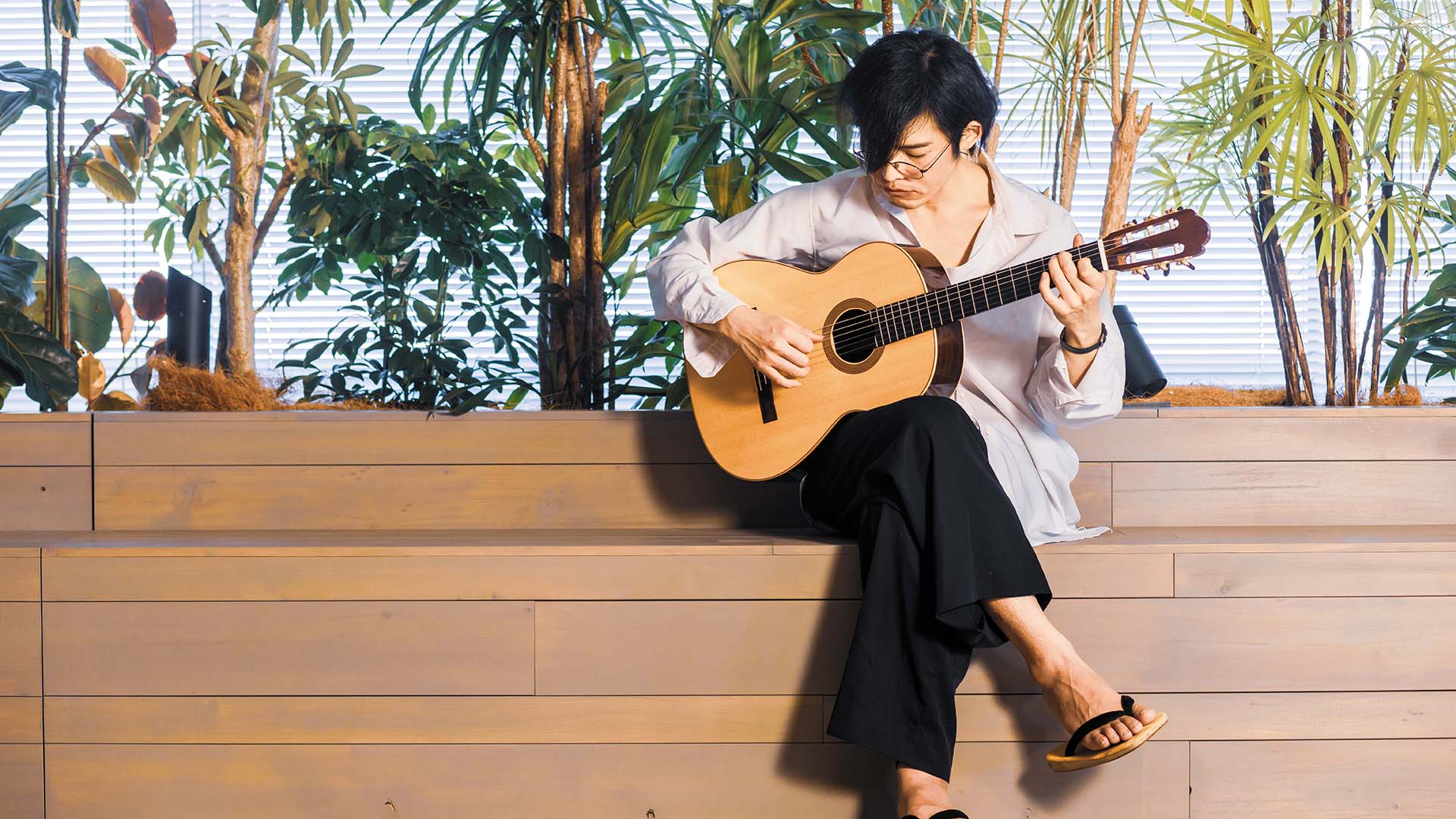 君島大空×Yamane Guitars／Classical Guitar｜部屋に置いておきたいガット・ギター