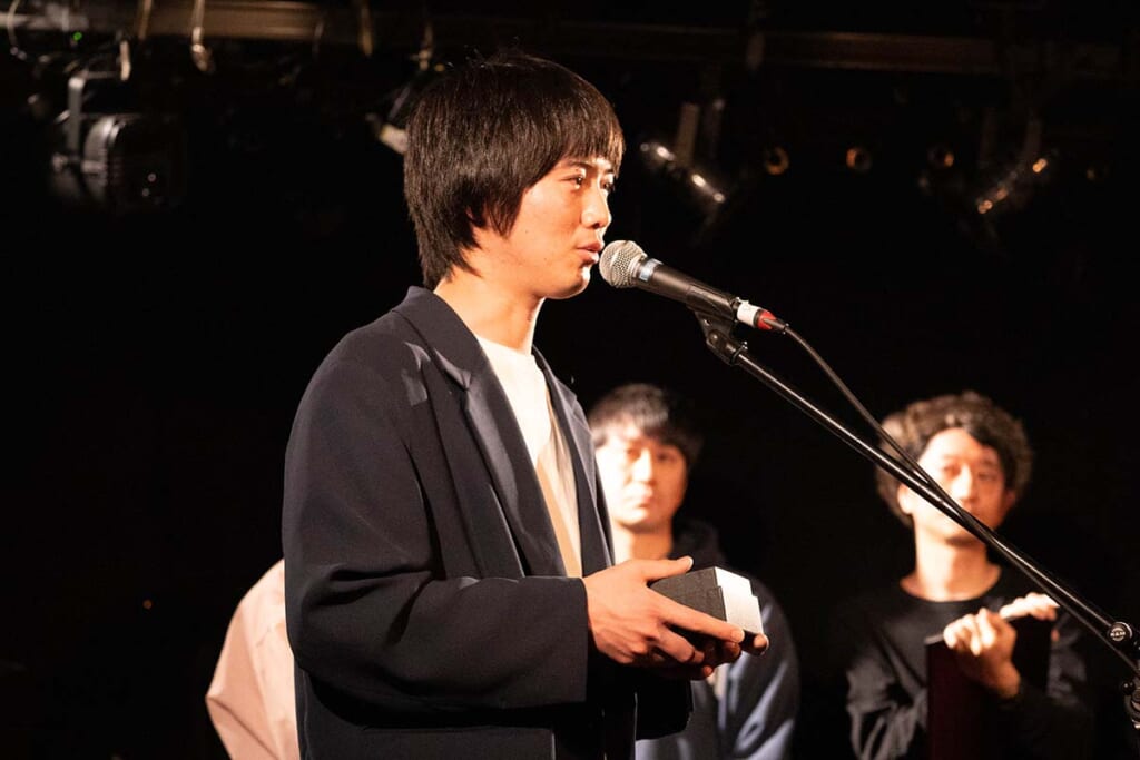 仮屋ナオト